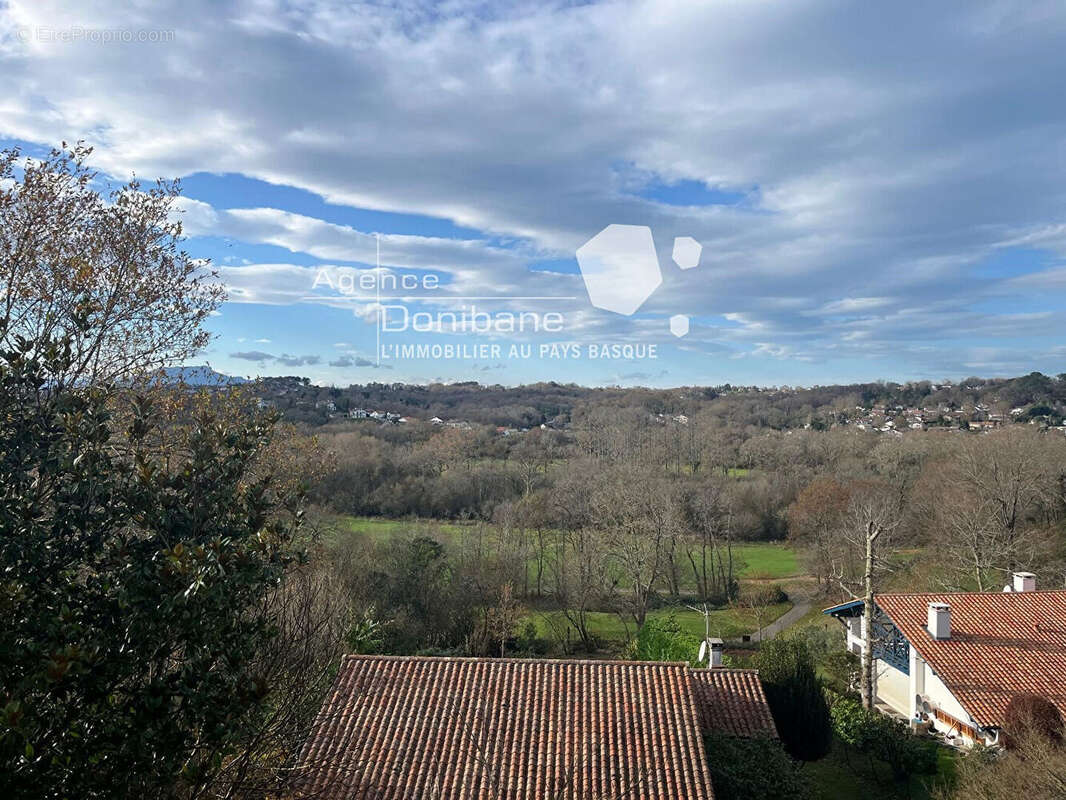 Maison à BASSUSSARRY