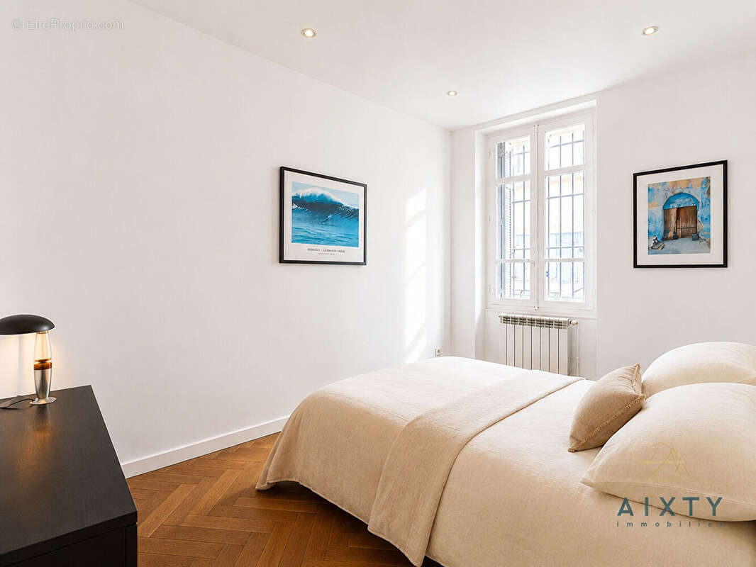 Appartement à MARSEILLE-6E