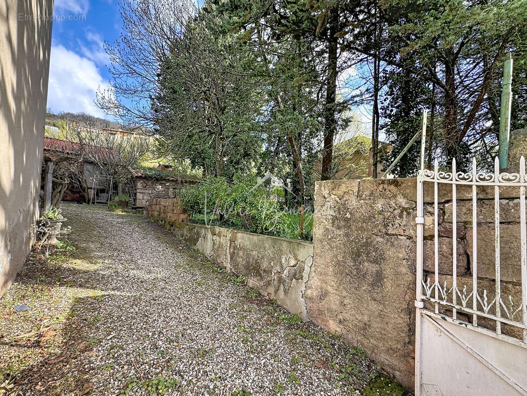 Maison à VABRES-L'ABBAYE