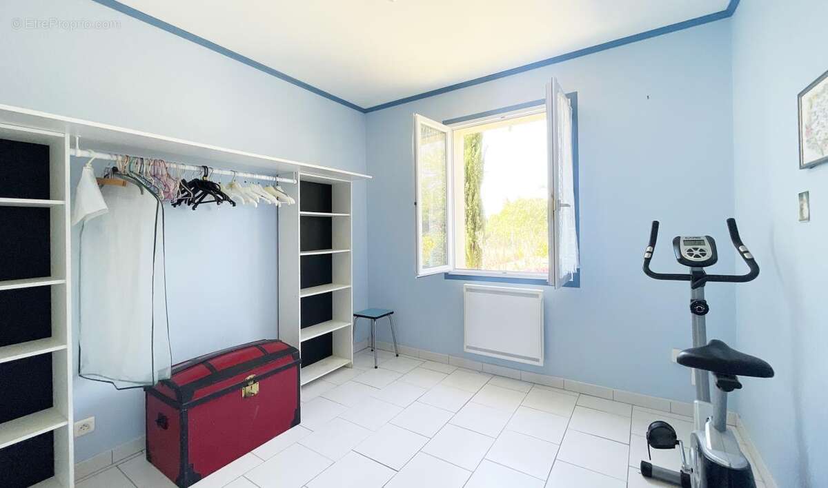 Maison 93 m² à Saint-Laurent-De-La-Pree  - photo 10
