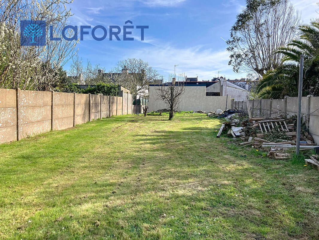 Terrain à LOCMIQUELIC