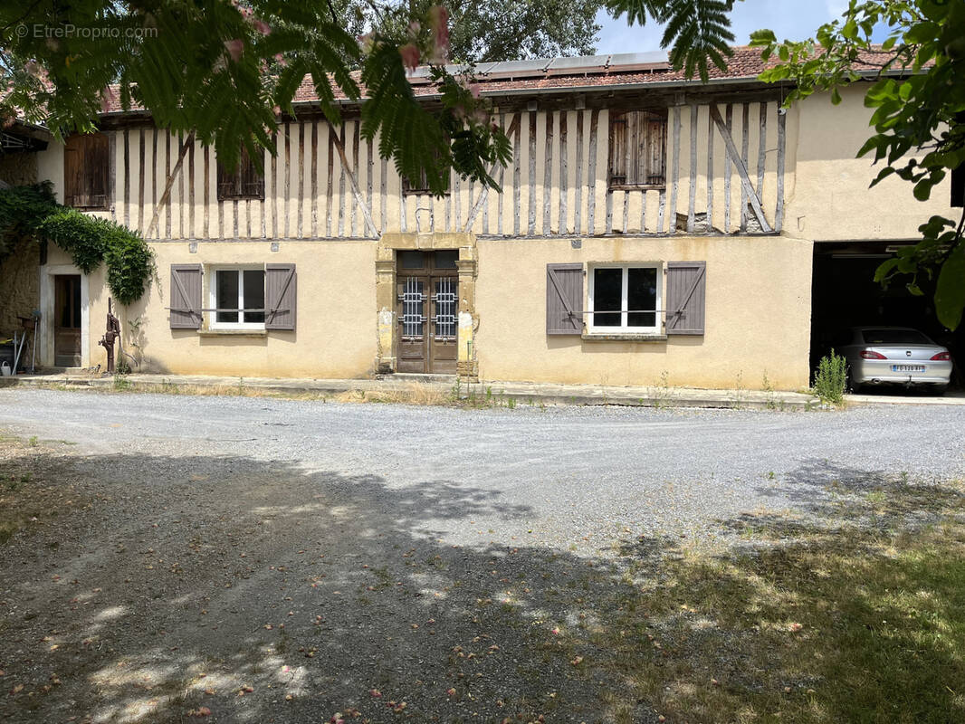 Maison à TRIE-SUR-BAISE
