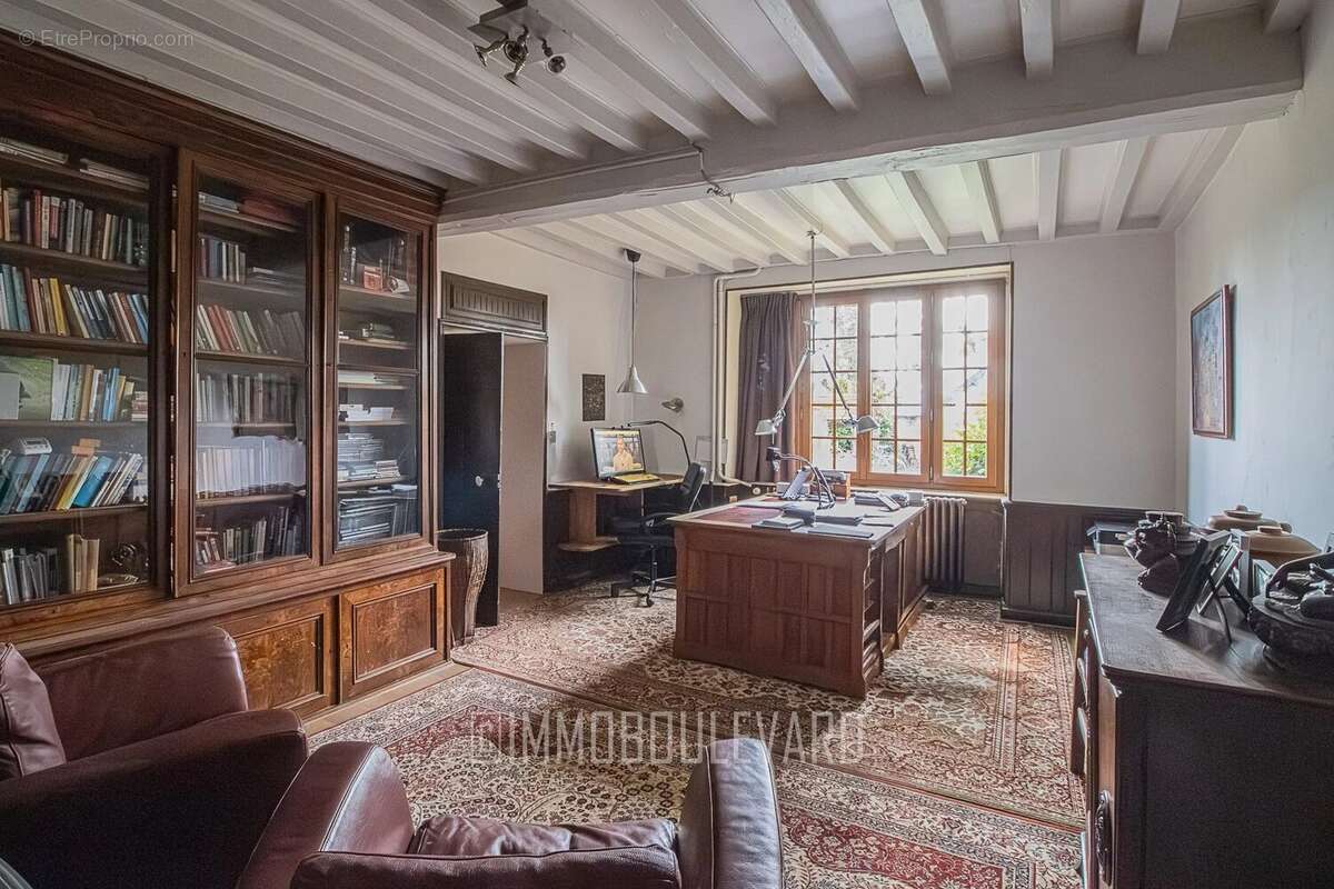 Maison à SAINT-MAURICE-PRES-PIONSAT