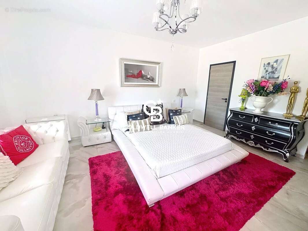 Hauteurs PUGET-SUR-ARGENS – Var est balnéaire Villa de prestige de 245 m² entourée d’un terrain paysager de 5 137 m² - photo 20