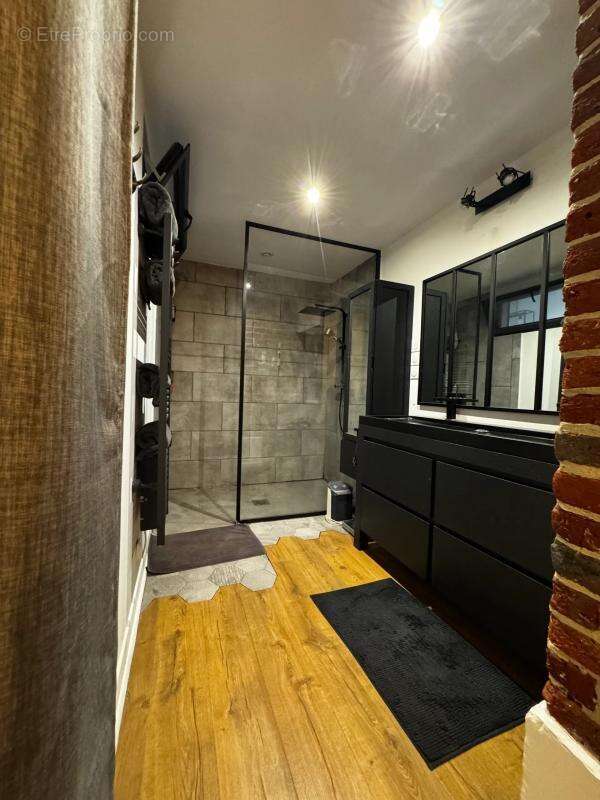 Maison de 5 pièces de 220 m² à Raismes - photo 10