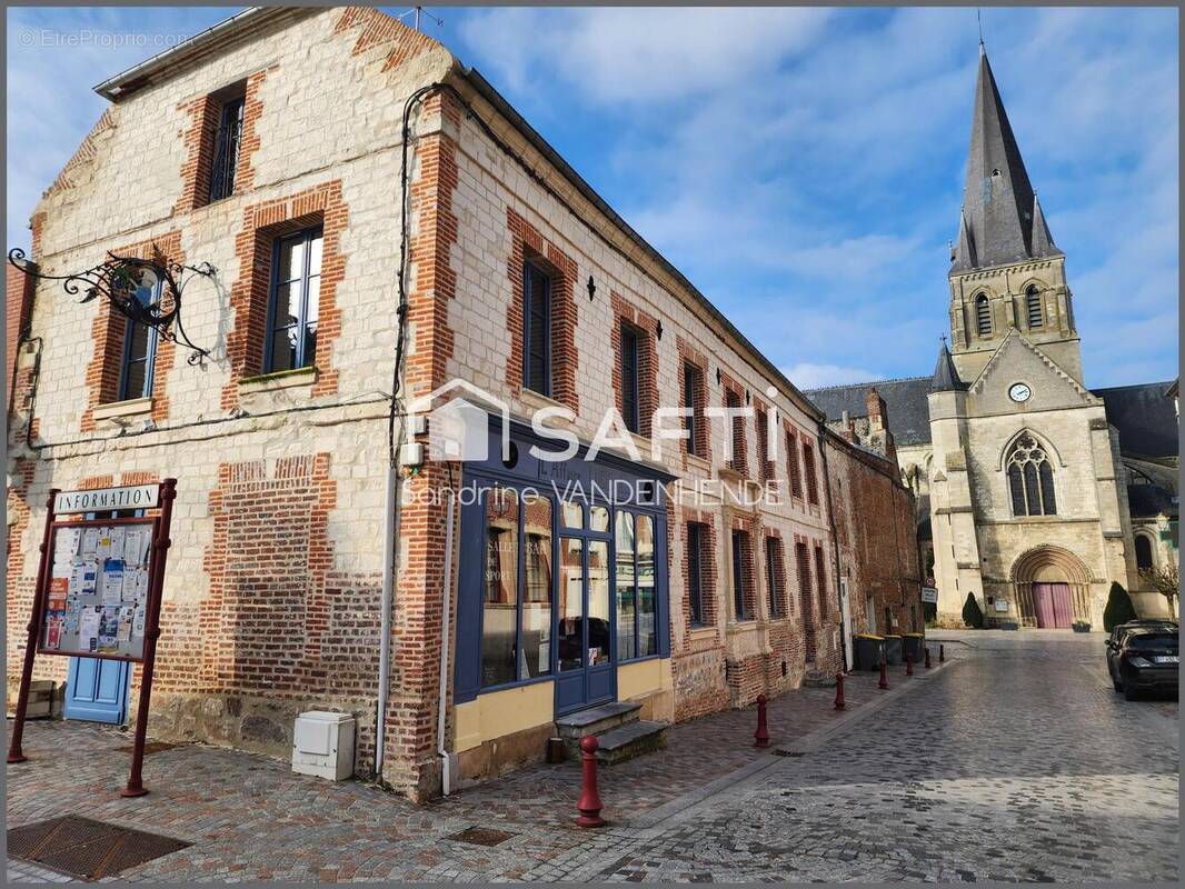 Photo 1 - Commerce à MARLE