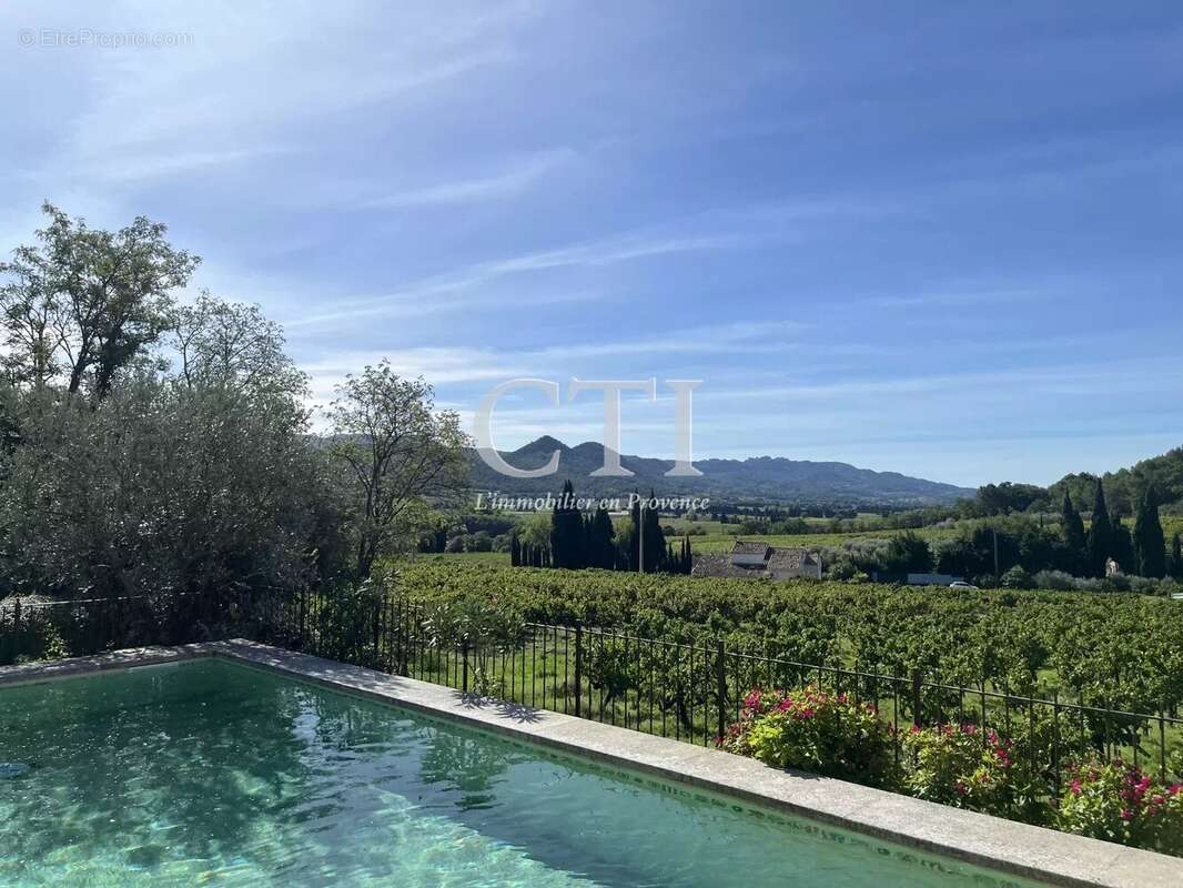Maison à VAISON-LA-ROMAINE