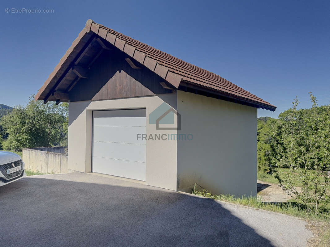 Maison à MONTANDON