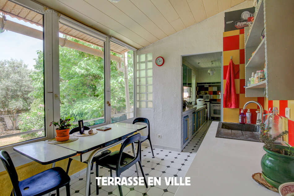 Pélissanne - t 5/6 - maison-de-ville 207m2 - jardin - 499 000 € - photo 13