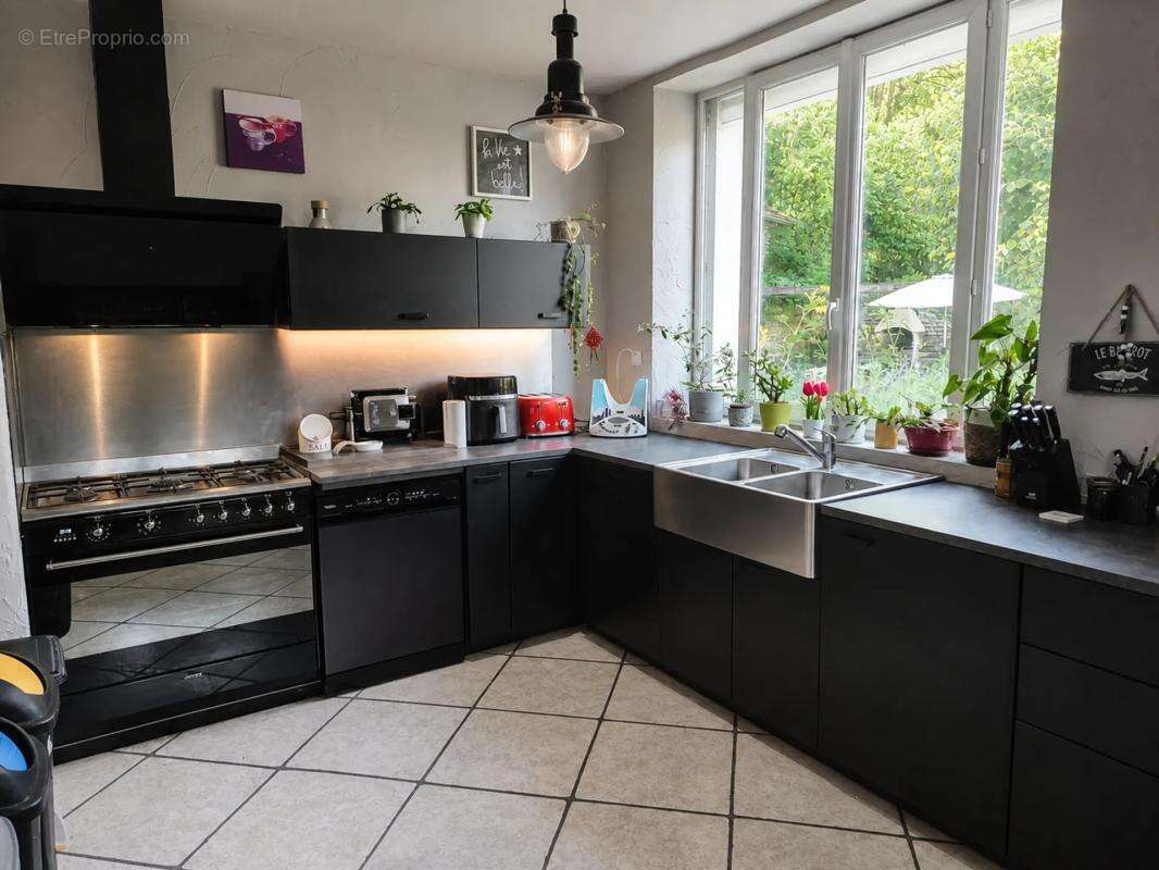 Maison meulière 143 m²+ dependance + garage et piscine - photo 4