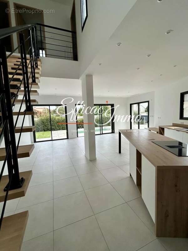 Magnifique villa 3 faces avec piscine et garage - photo 6