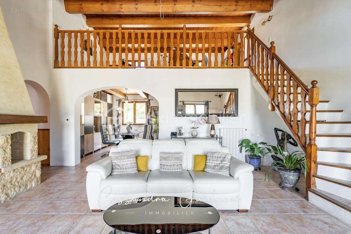 Superbe villa avec vue panoramique et appartement T2 indépendant - photo 5