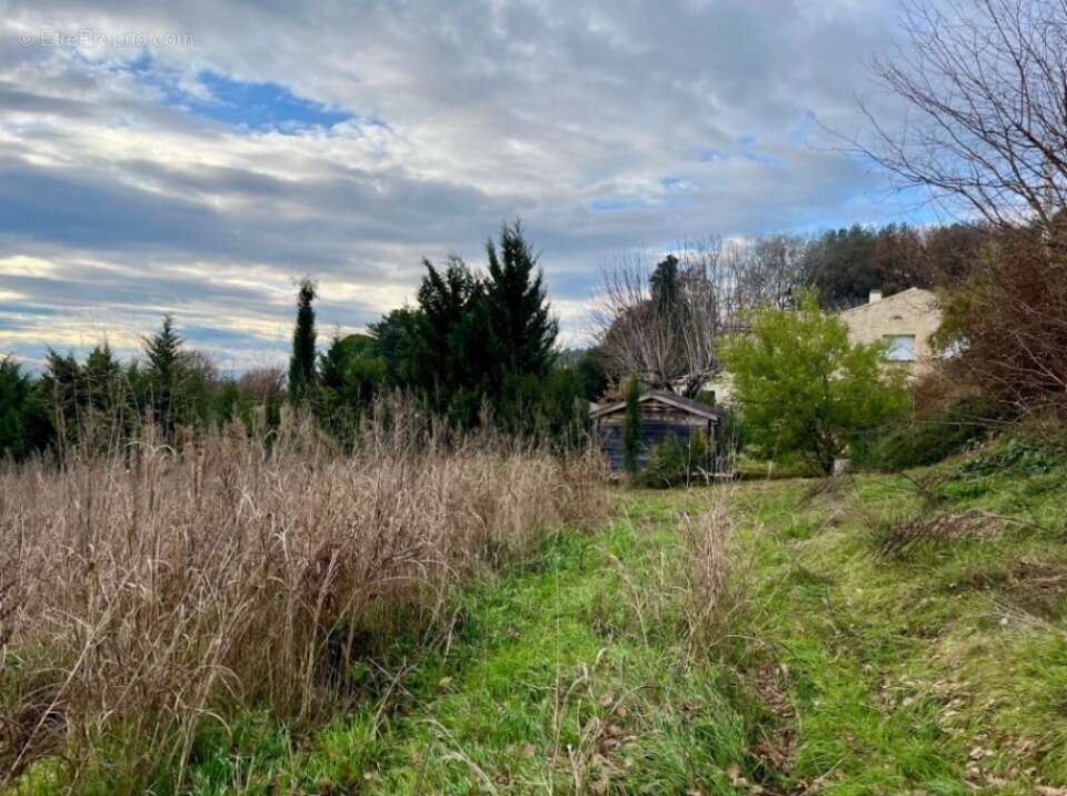 Terrain à MONTBOUCHER-SUR-JABRON