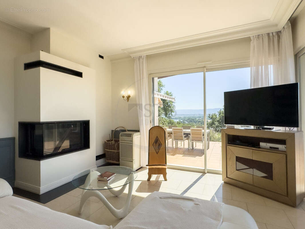 Maison 225 m² à Saint-Georges-Les-Bains  - photo 6