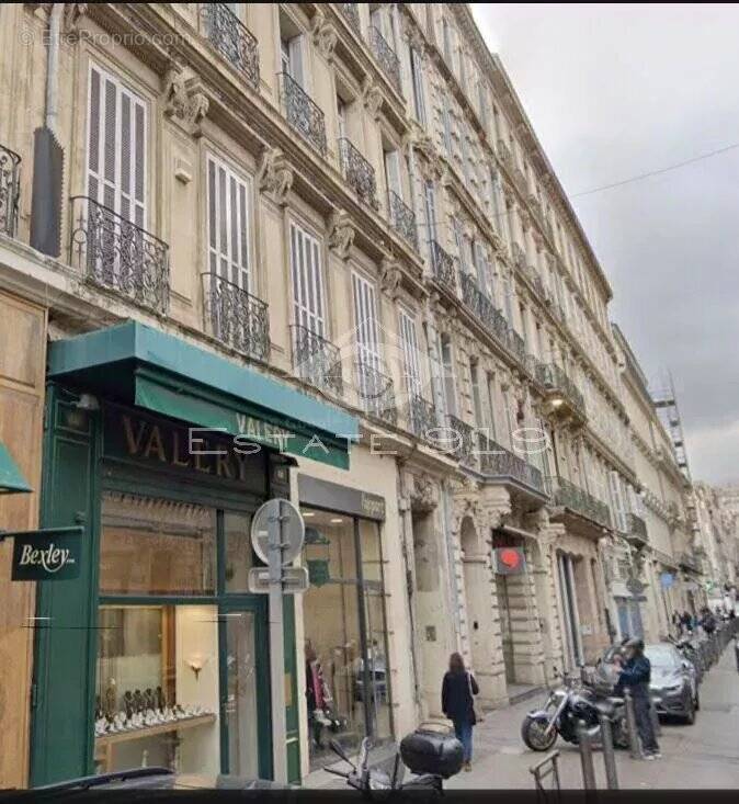 Appartement à MARSEILLE-6E