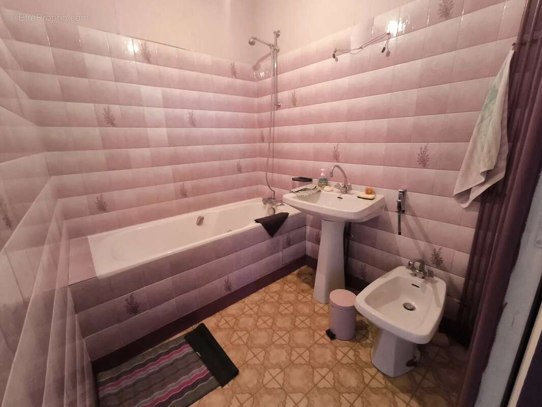 Maison à SAINT-JUNIEN