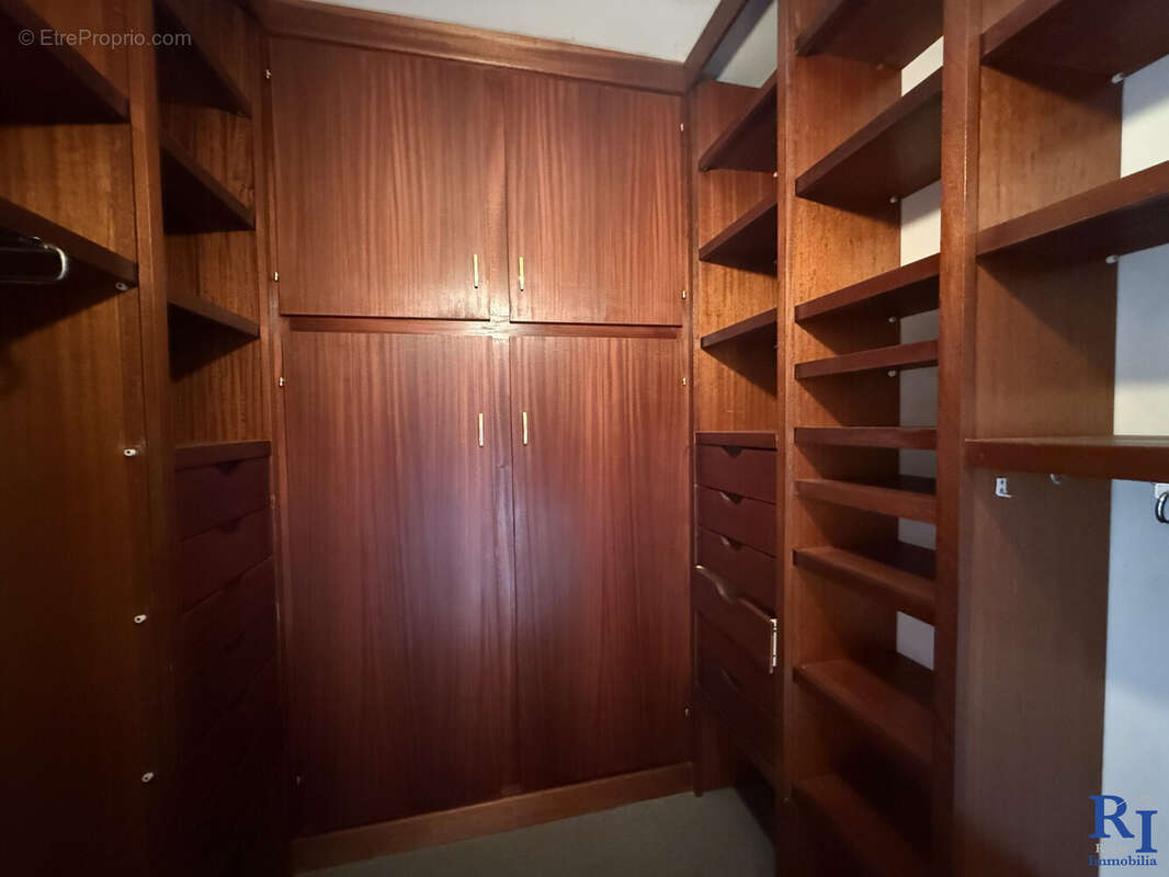 Dressing d'origine - Appartement à ECHIROLLES