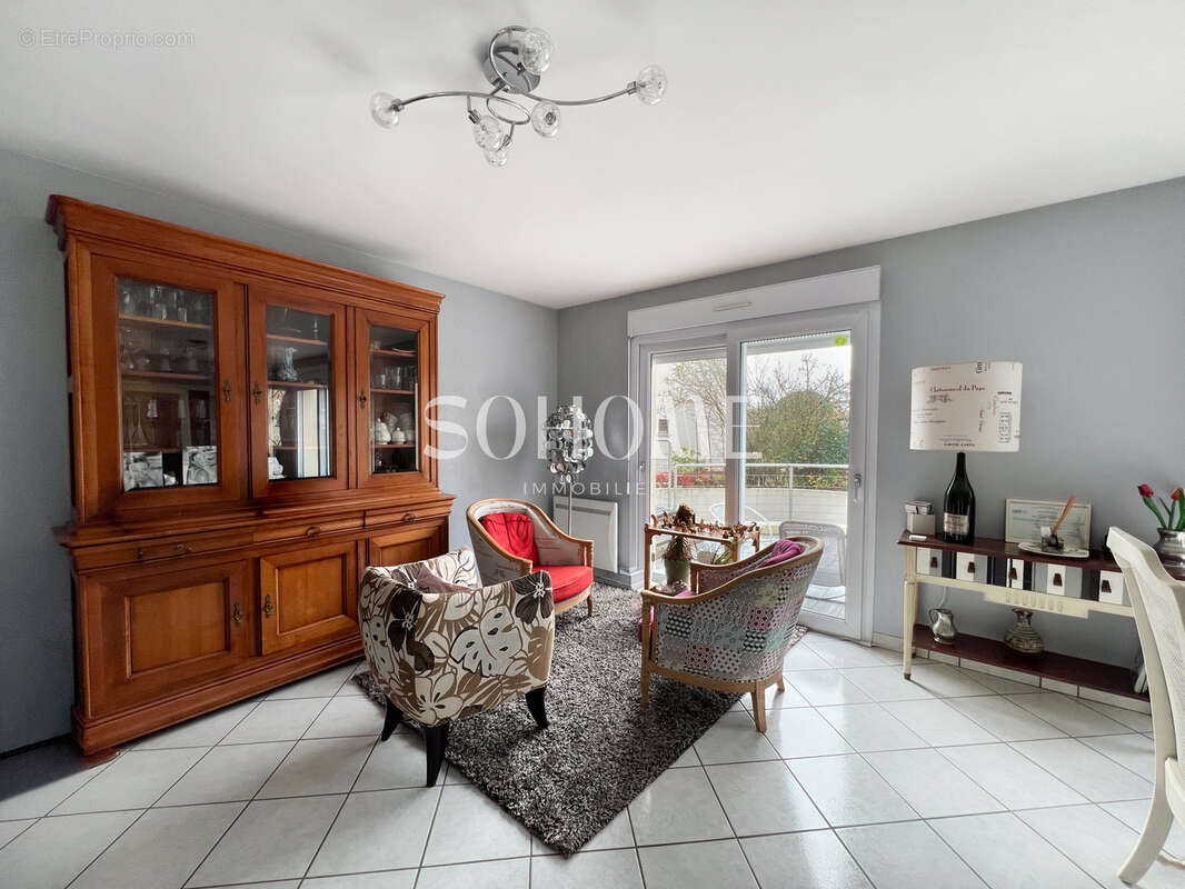 Appartement à BEZANNES