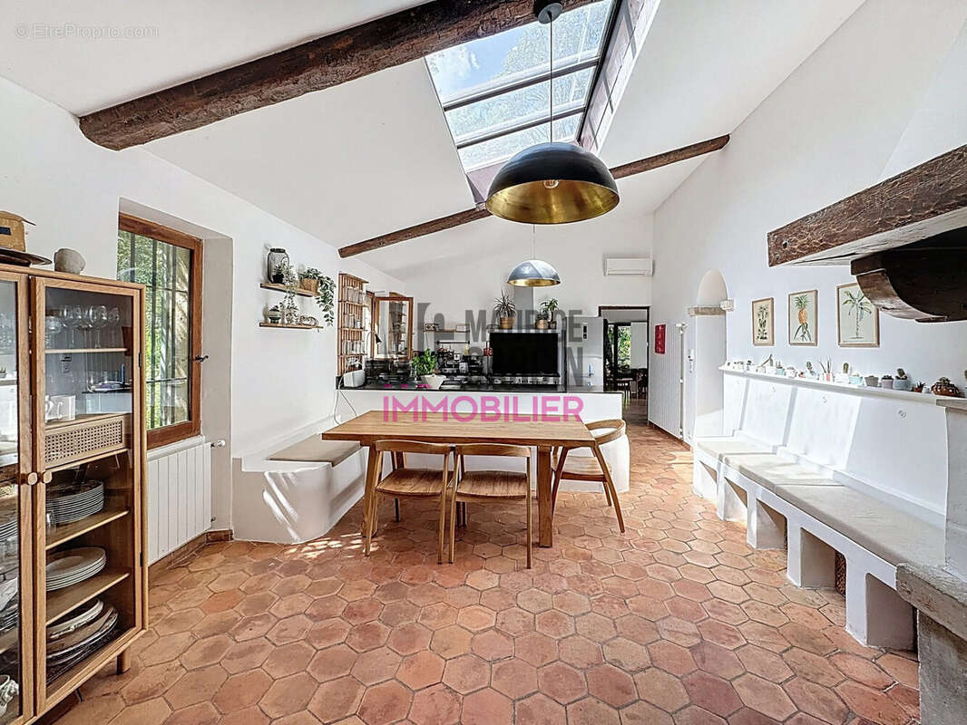 Maison à MONTEUX