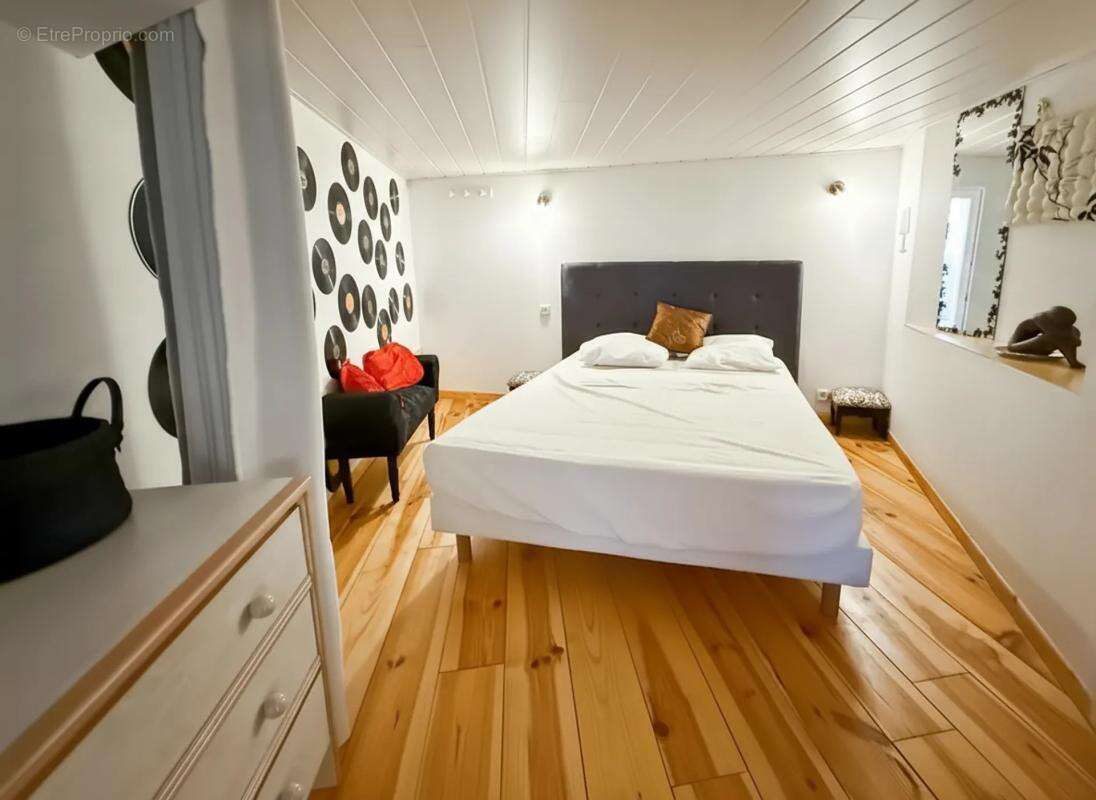 Appartement à AX-LES-THERMES