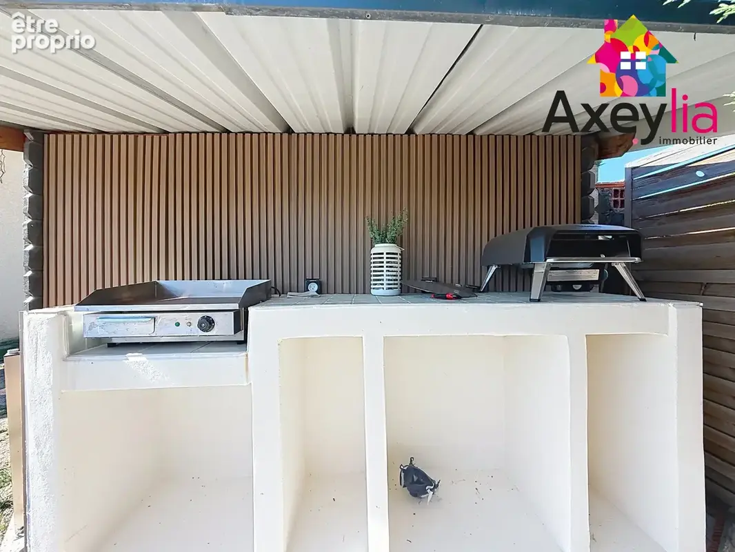 A vendre - mably - maison de plain-pied avec 3 chambres, terrain, pergola et piscine - photo 18