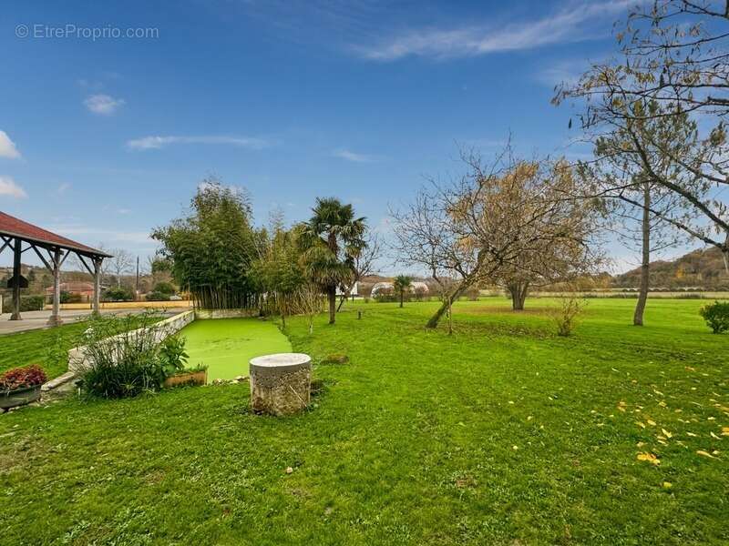 Immeuble de rapport - 580 m2 - RIGUEPEU - 4 logements avec jardin - photo 29