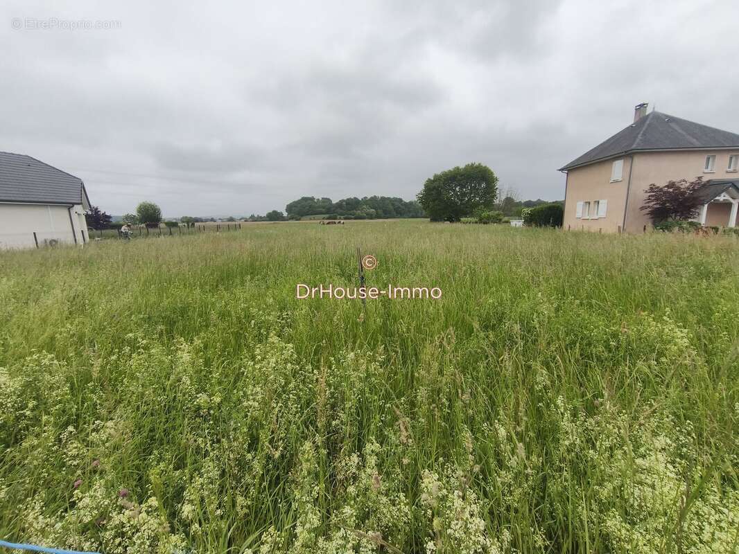 Terrain 820 m² à Geronce  - photo 4