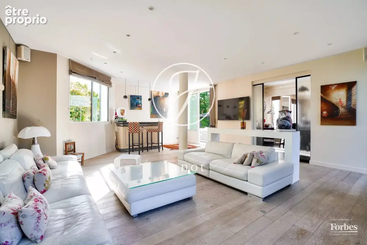 Le Vésinet - SUD - Maison - 6 chambres - 300m² - Terrain 1800m² avec piscine. - photo 11