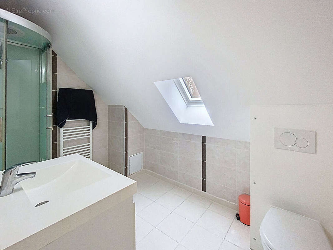 Maison à BAILLY-ROMAINVILLIERS