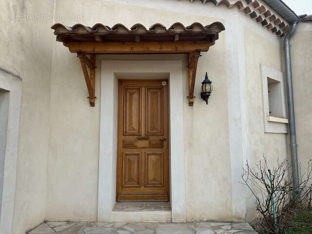 Maison à PERNES-LES-FONTAINES