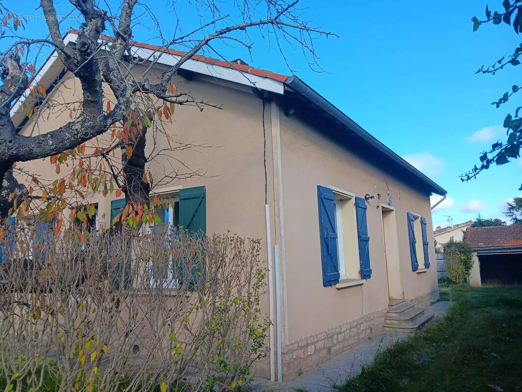 Maison à LABASTIDE-SAINT-PIERRE