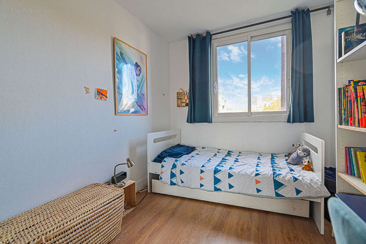 Appartement à PARIS-19E