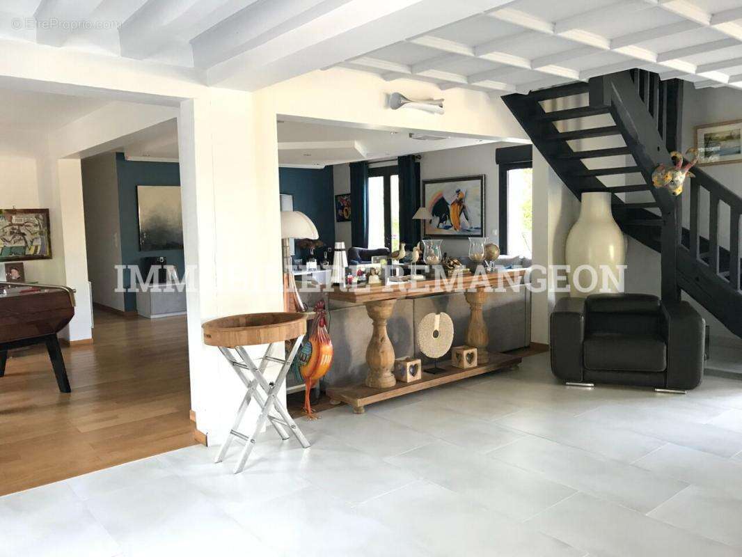 Maison à PIERREFITTE-SUR-SAULDRE