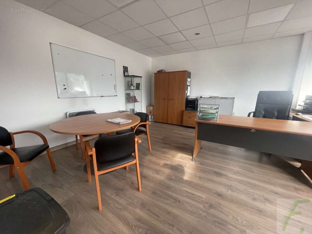 Commerce à LE TOUVET