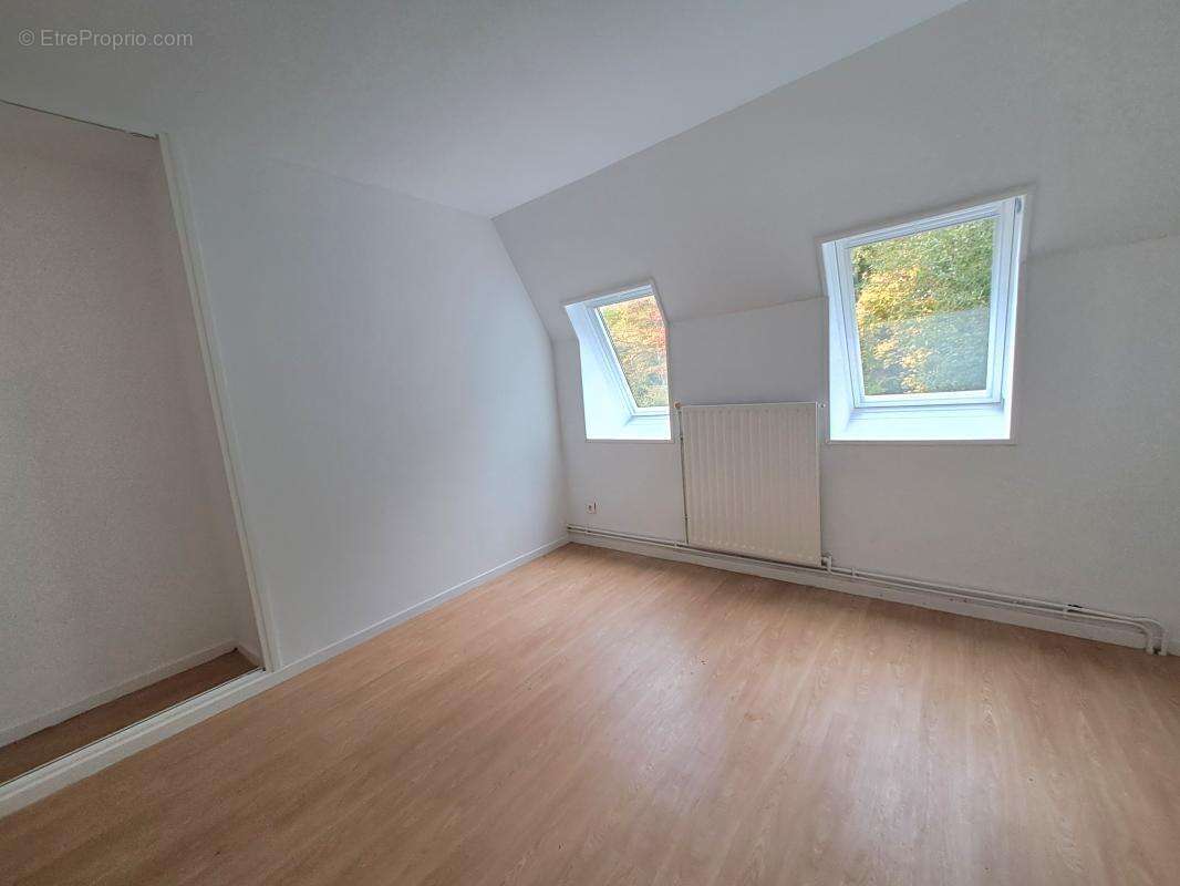 Maison à BRUAY-LA-BUISSIERE