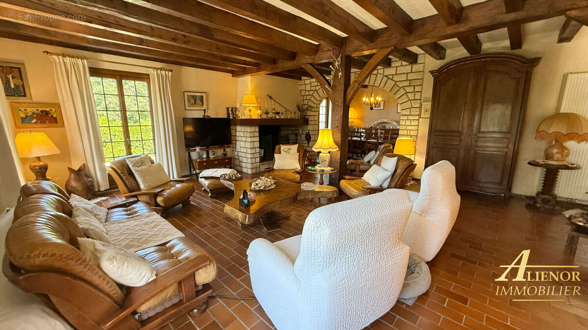 Maison à CHANCELADE