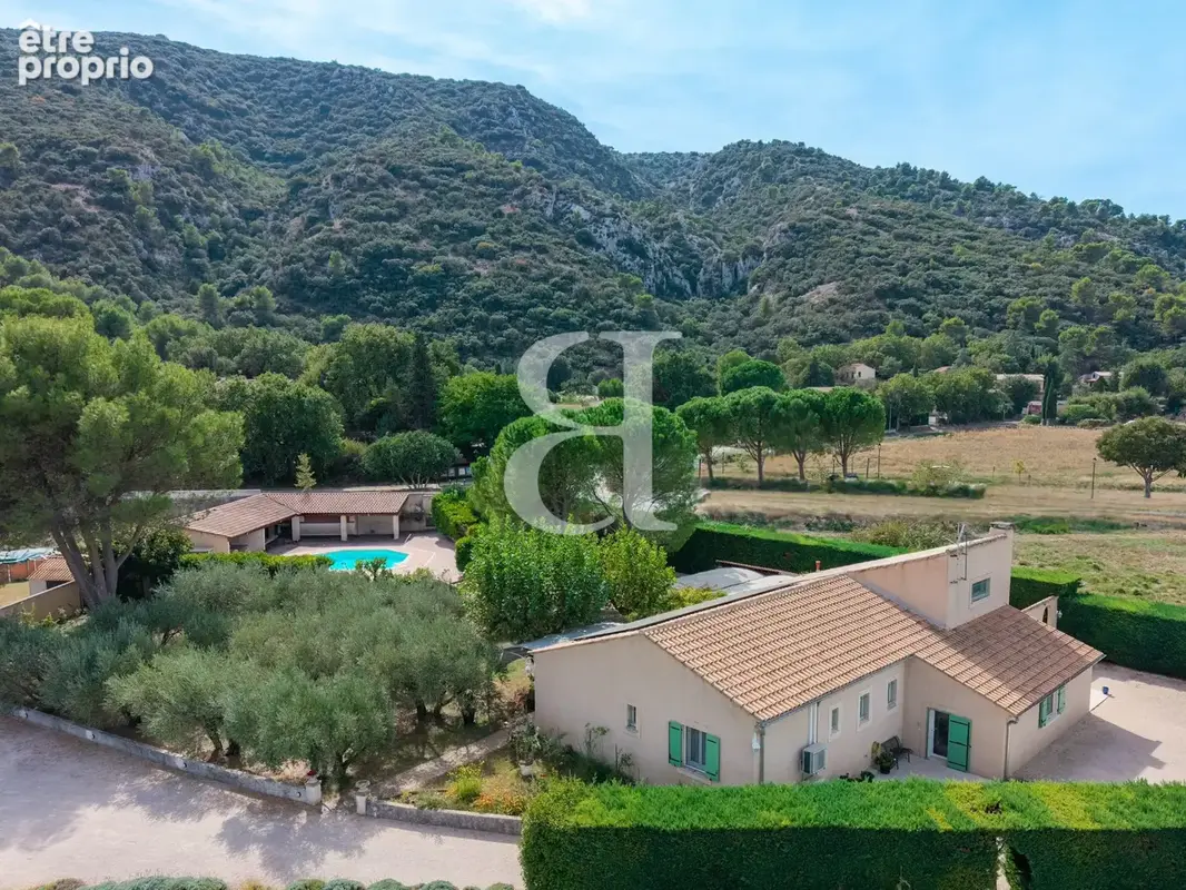 Photo Maison à Maubec au prix de 695 000€
