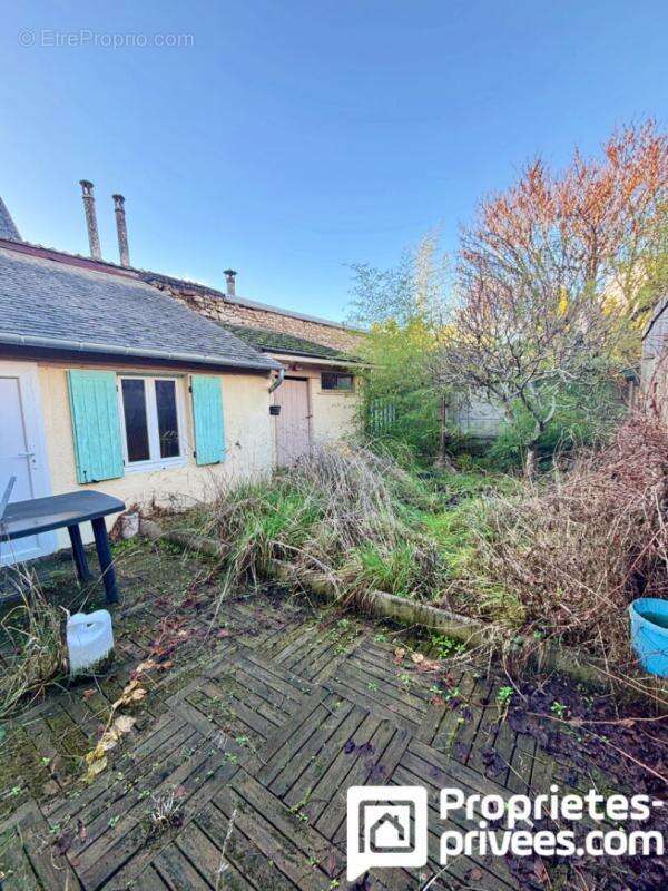 Maison à MEHUN-SUR-YEVRE