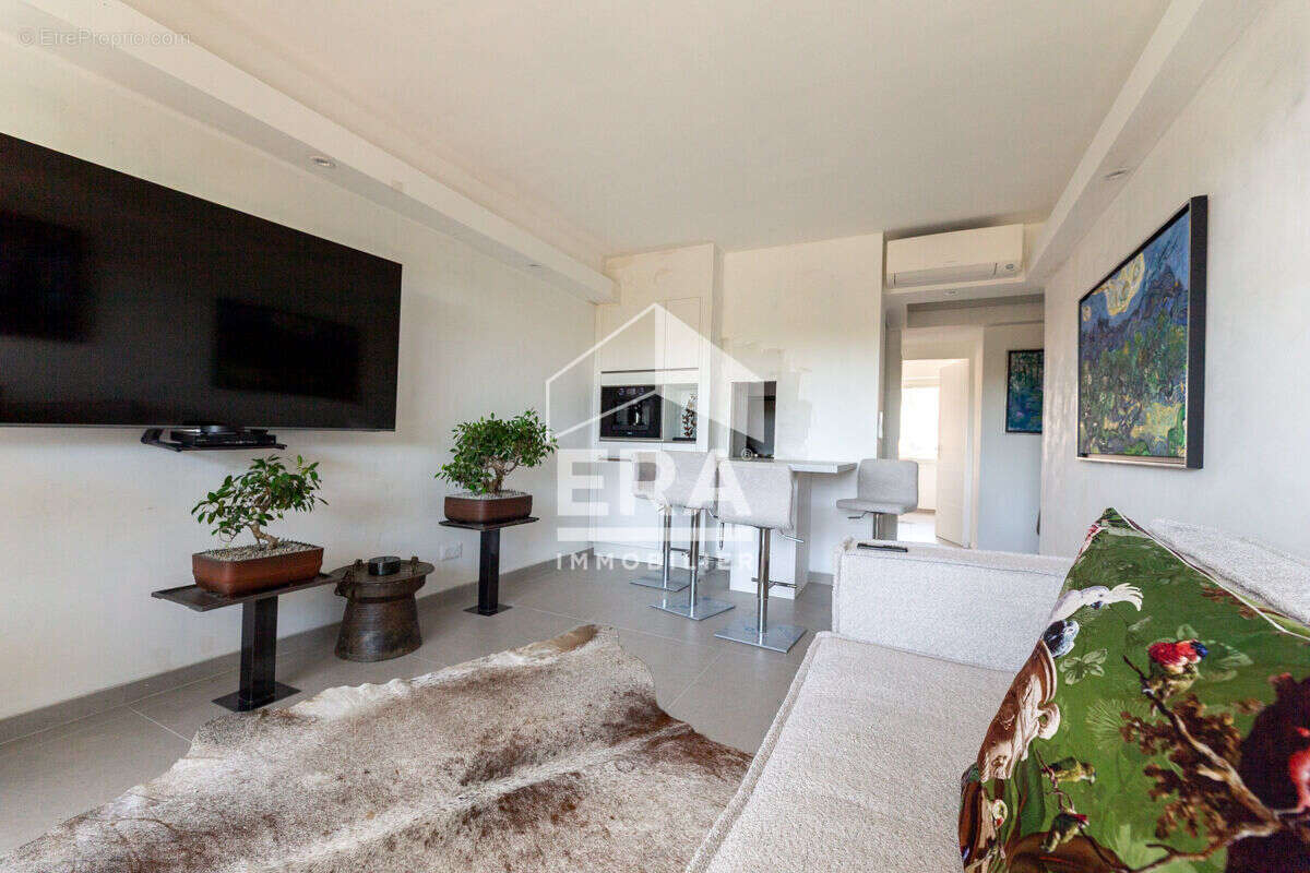 Appartement à MANDELIEU-LA-NAPOULE