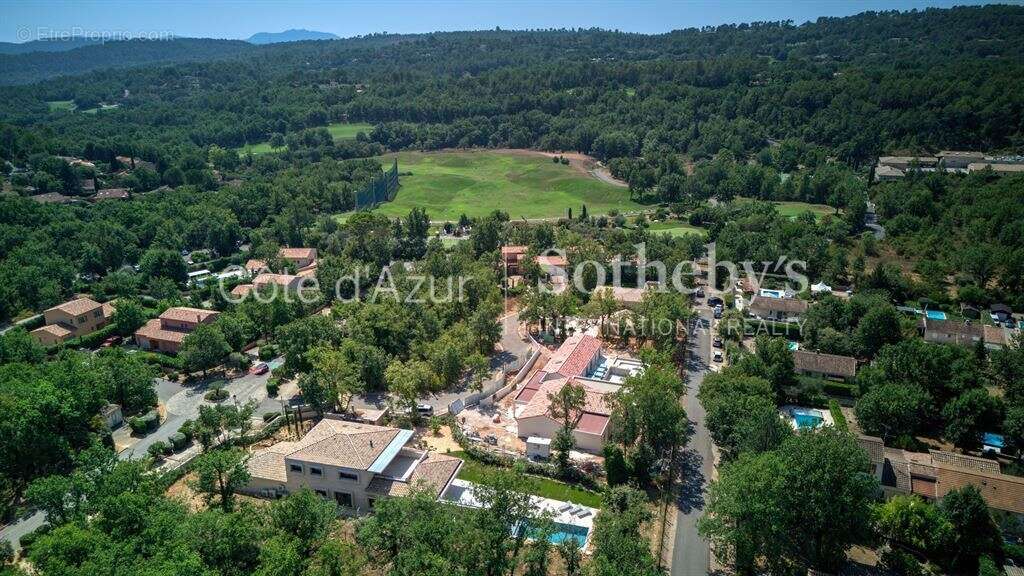 Maison à TOURRETTES