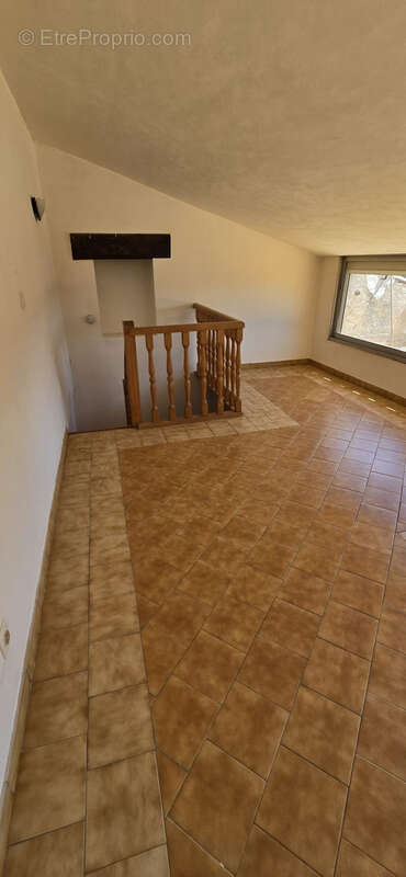 Appartement à LA TOUR-D'AIGUES