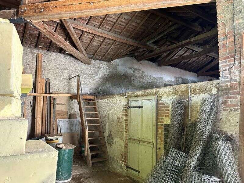 Maison à MONTROND-LES-BAINS