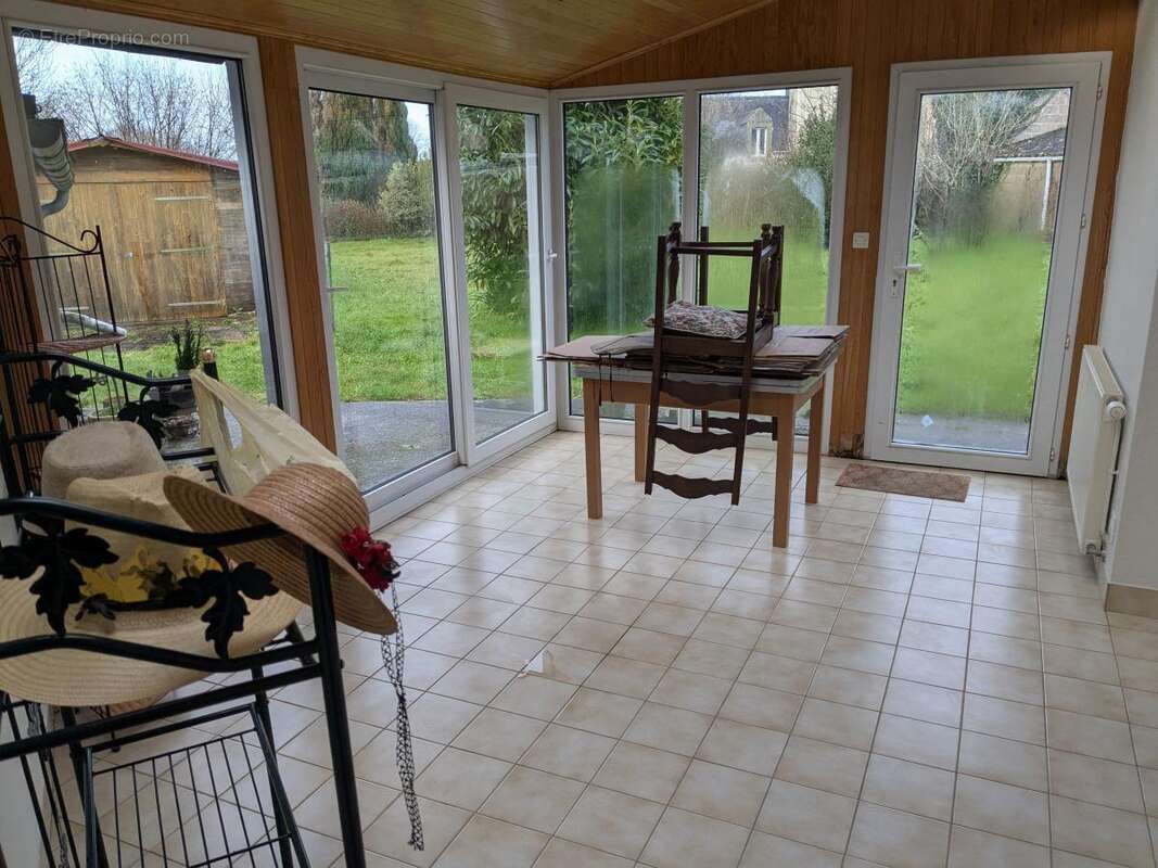 Maison 110 m² à Guiscriff  - photo 8