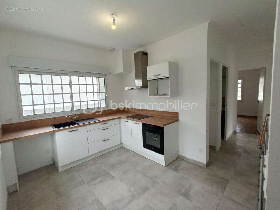 MESCHERS-SUR-GIRONDE – Maison 160 m² rénovée – 4 chambres – Jardin clos – Plages & commerces à pied – Fort potentiel locatif - photo 7