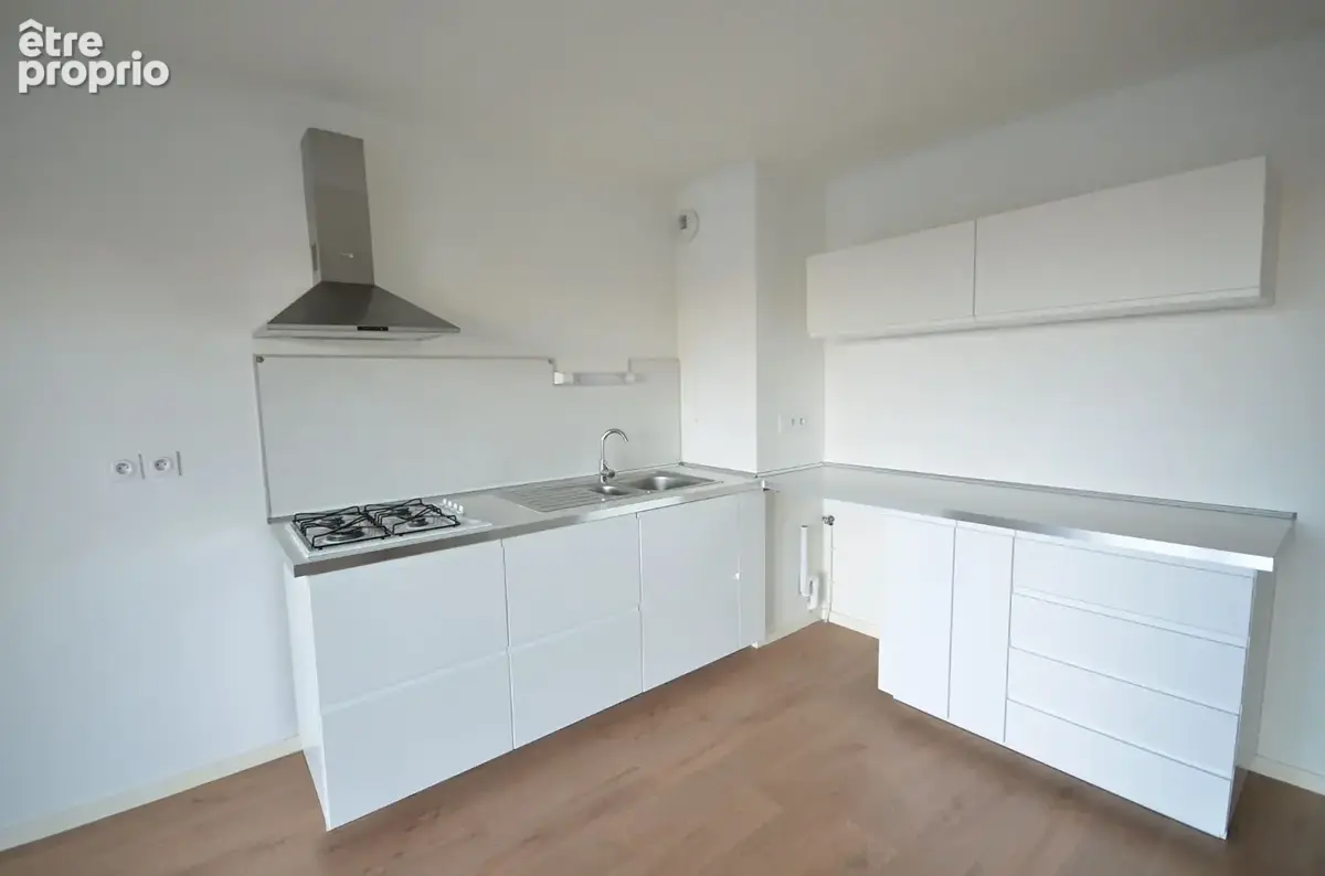 BREST QUATRE MOULINS - Appartement T3 récent de 61m² avec balcon, cave et parking - photo 2