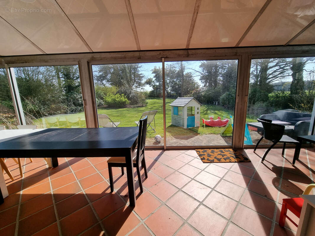 Maison à VERN-SUR-SEICHE