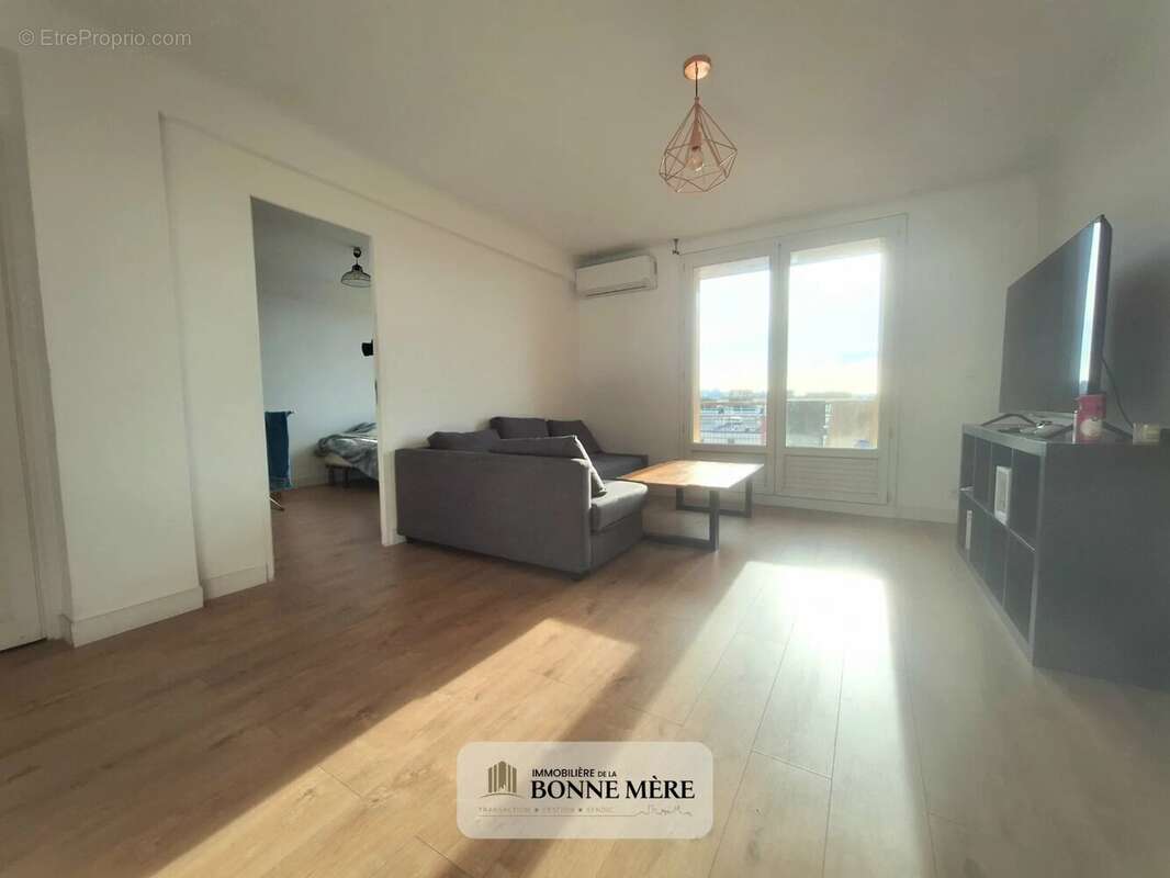 Appartement à MARSEILLE-14E