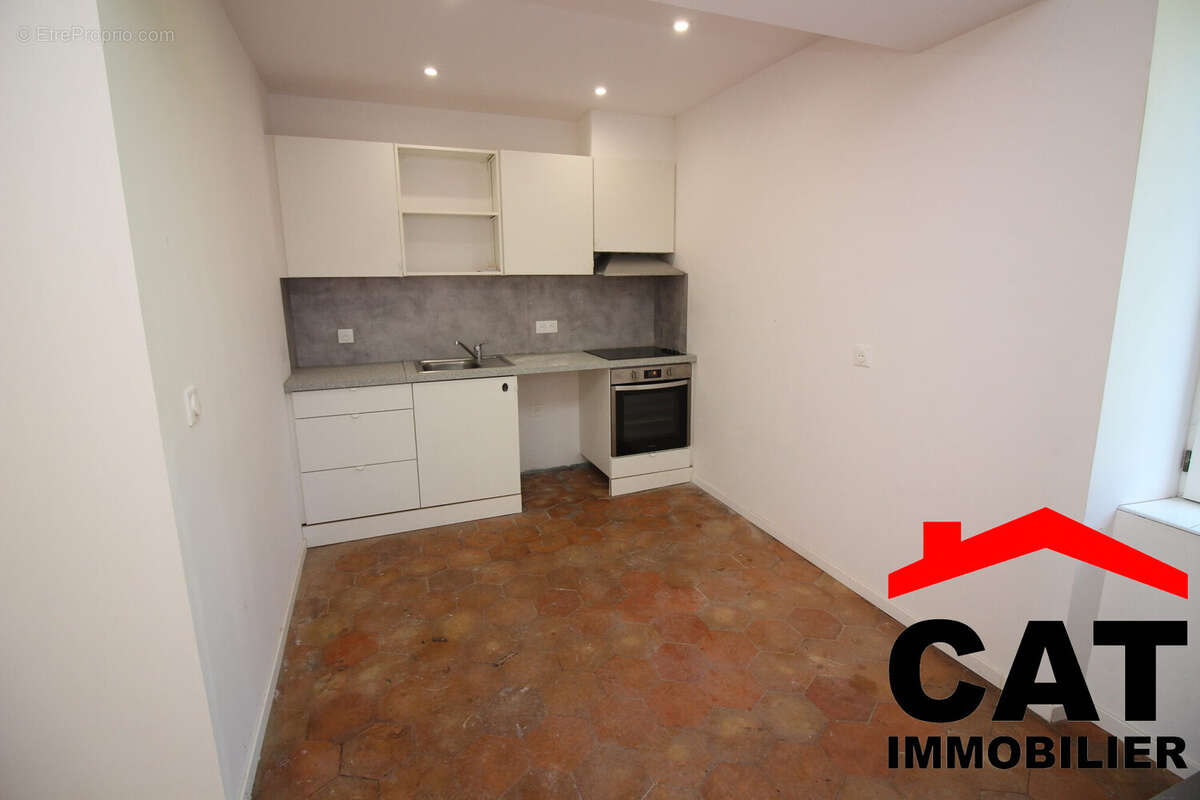 Maison à VERNOU-LA-CELLE-SUR-SEINE