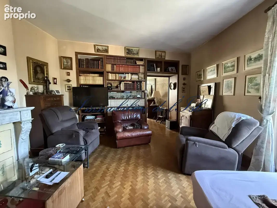 Immeuble a créer ou maison de caractère - centre historique - photo 3
