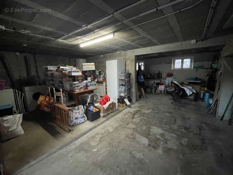 Maison à MONTAIGUT-LE-BLANC